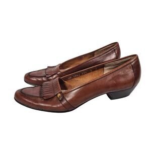 Salvatore Ferragamo Boutique Womens 8 AAAA Brown Tassel Loafer Kitten Heel